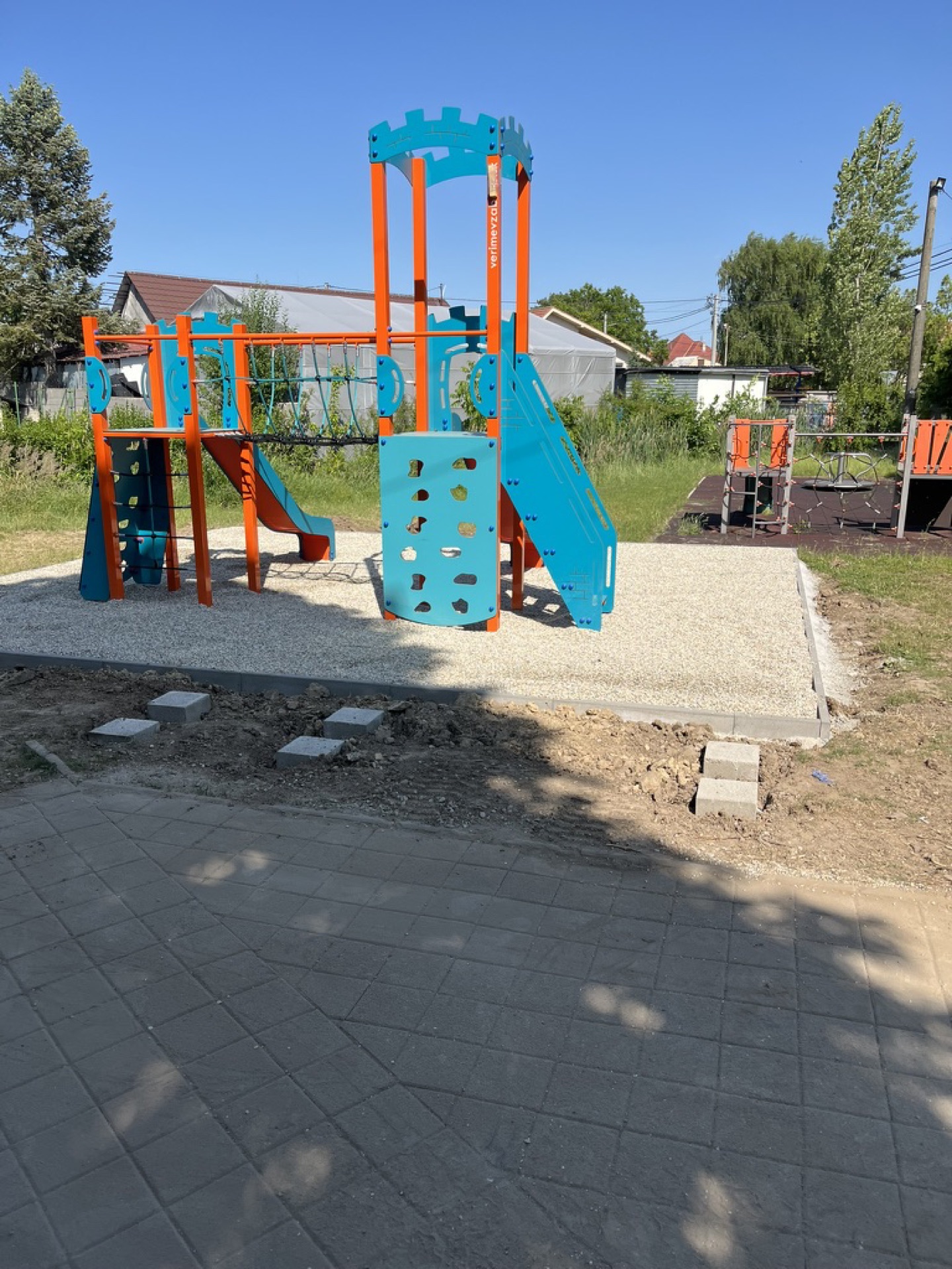 Rekonštrukcia detského ihriska Rekonštrukcia detského ihriska